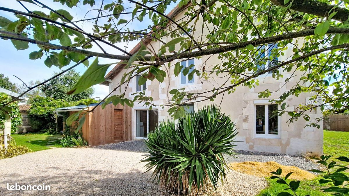 Maison 7 pièces 203 m² · à Vouneuil-sous-Biard · 203 m² · 466 650 €