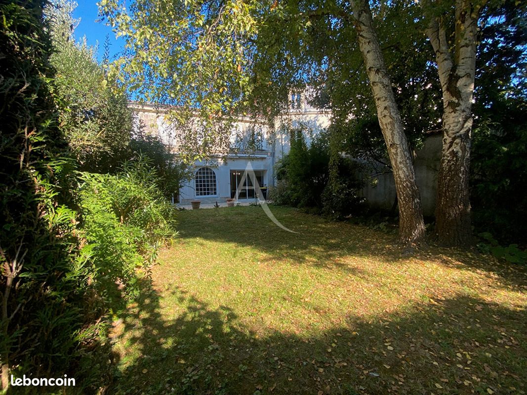 Appartement 4 pièces 139 m² · à La Rochelle · 139 m² · 840 000 €