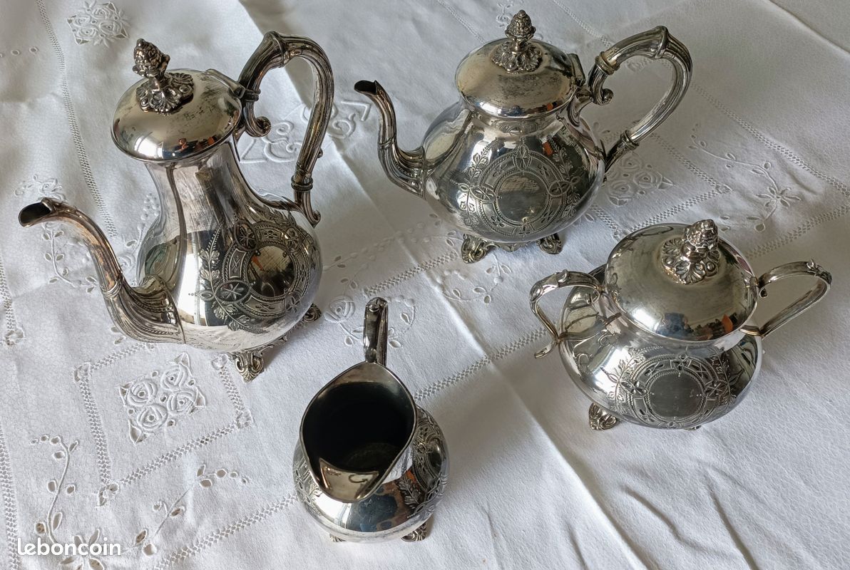Ensemble Thé, Café En Métal Argenté XIX éme Ensemble Thé, Café En Métal Argenté XIX éme