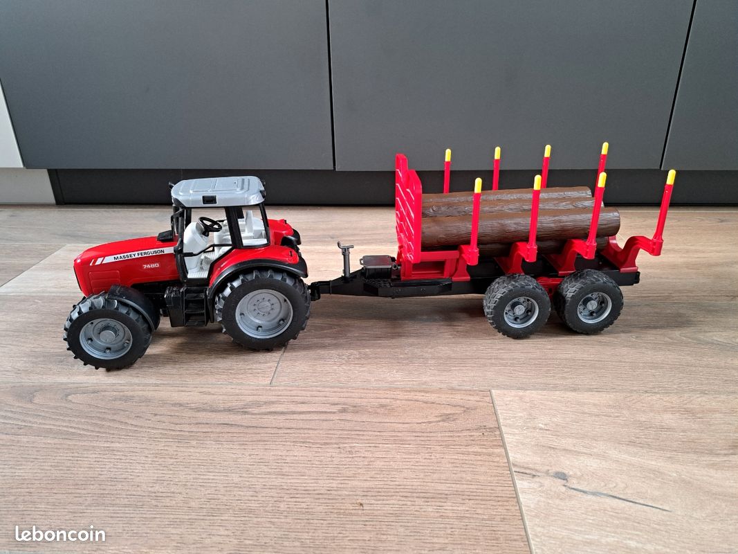 Tracteur massey ferguson avec remorque forestière (image 1)