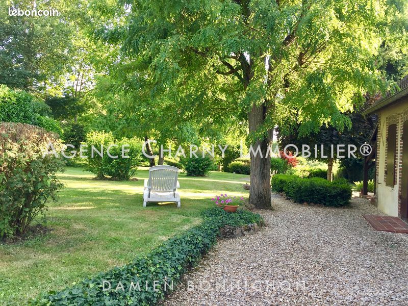 Maison 5 pièces 112 m² · à Charny Orée de Puisaye · 112 m² · 179 000 €