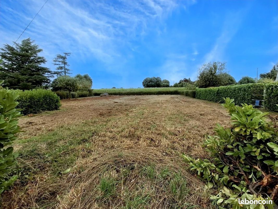 Terrain 997 m² · à Pontivy · 997 m² · 79 600 €