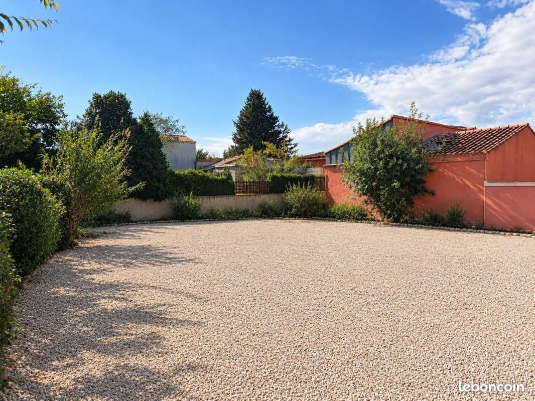 Terrain 457 m² · à Vedène · 145 000 €