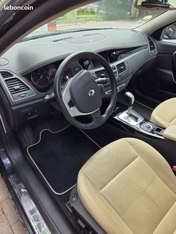 Laguna 3 dci initial paris 175 cv (image 3)