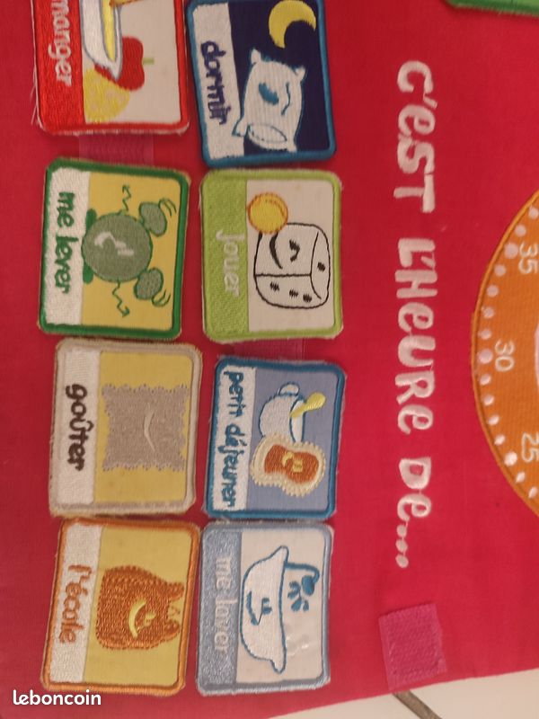 Calendrier en coton brodé à suspendre pour enfant CADEAU POUR NOËL (image 3)