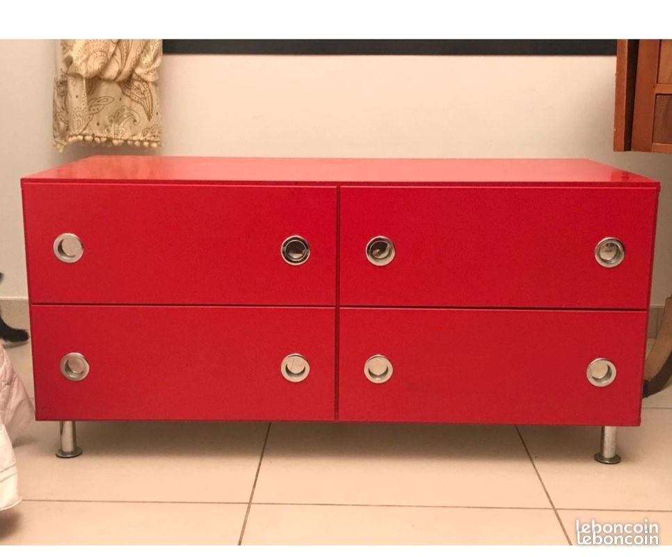 Meuble TV rouge laqué (image 1)
