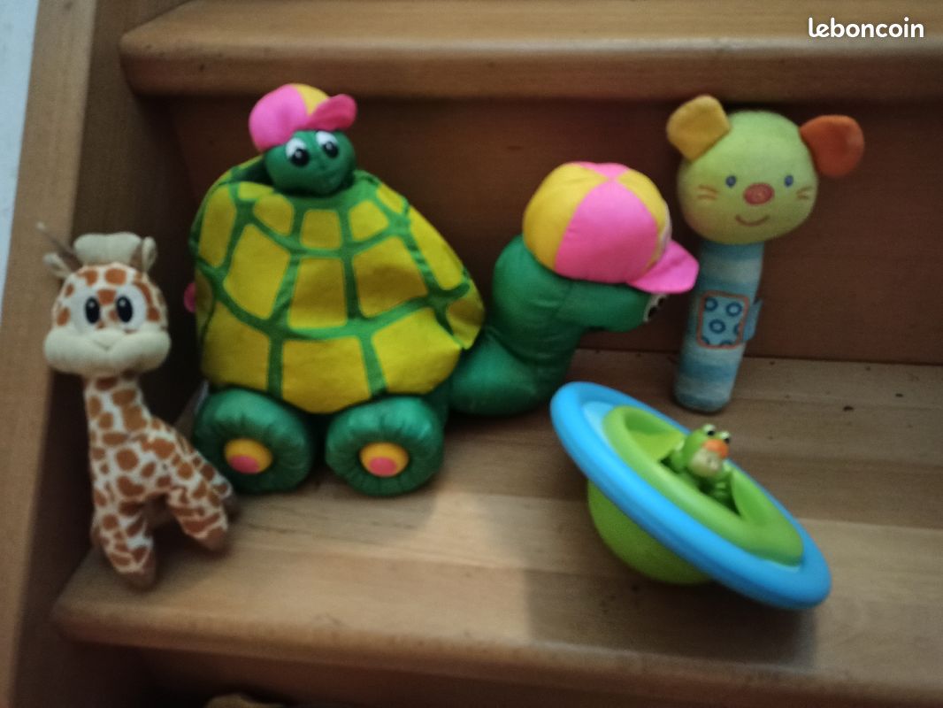 Lot jouets bebe (image 1)