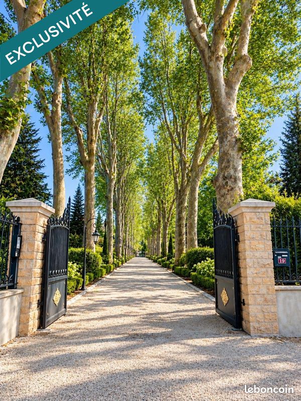 Terrain 653 m² · à Geneuille · 653 m² · 75 000 €