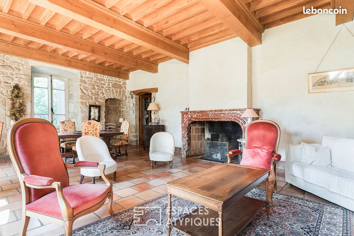 Maison 9 pièces 330 m² · à Lautrec · 330 m² · 550 000 €