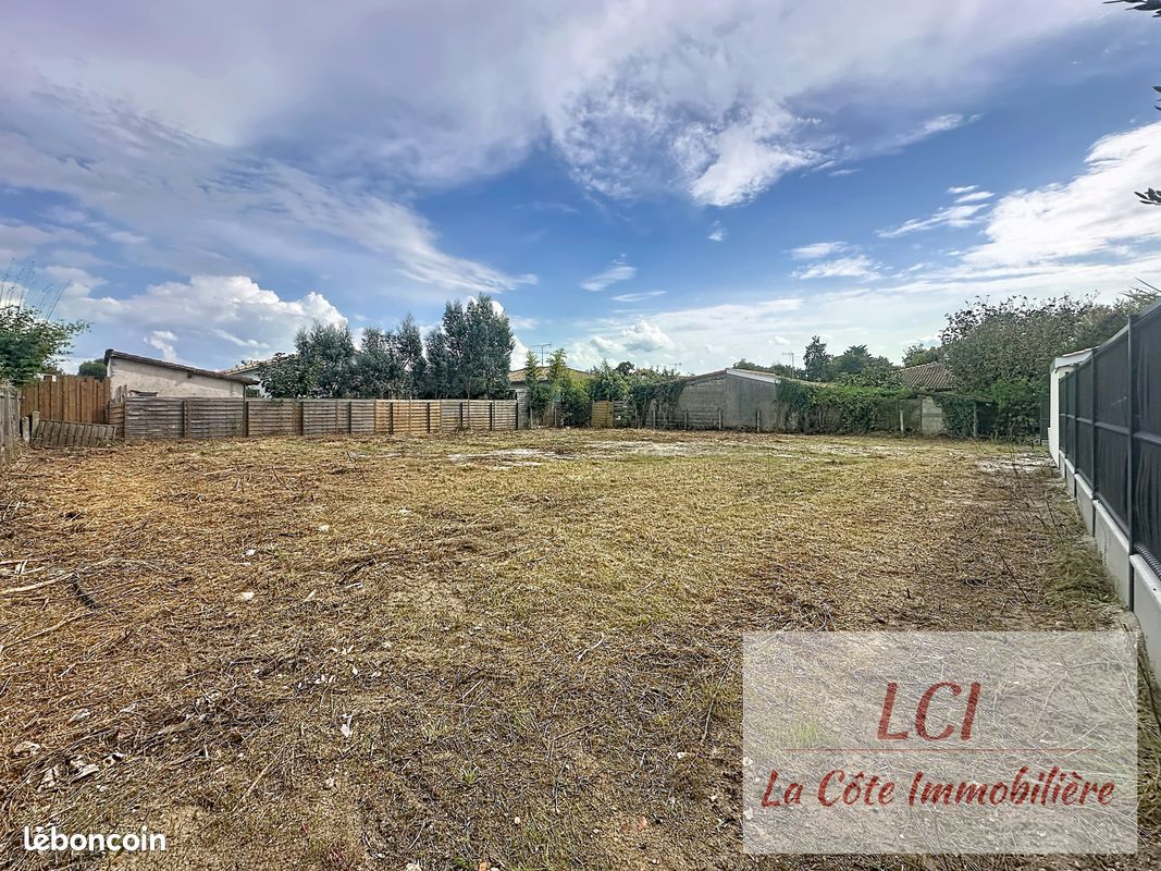 Terrain 600 m² · à La Teste-de-Buch · 600 m² · 320 000 €