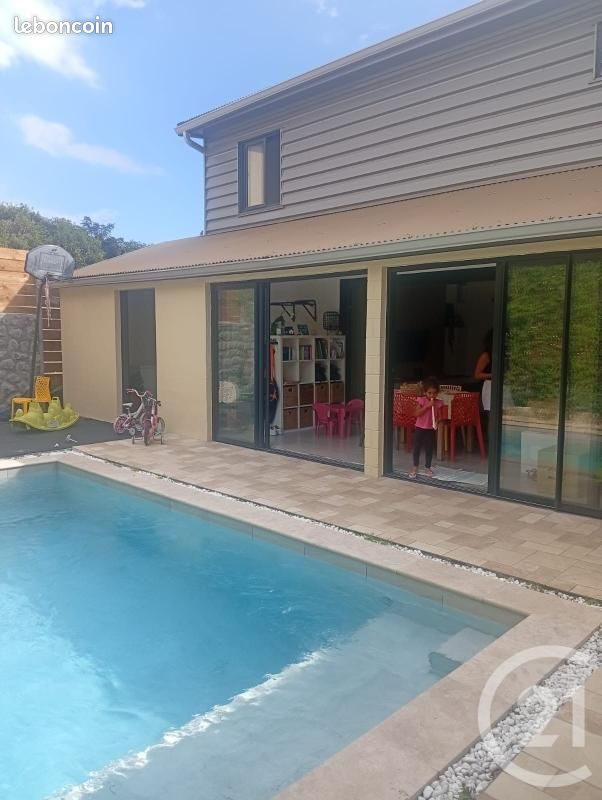 Maison 7 pièces 192 m² · à La Possession · 192 m² · 639 000 €