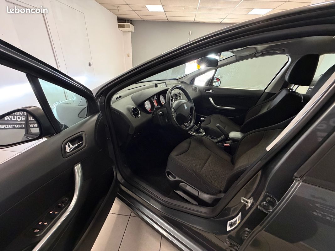 PEUGEOT 308 1.6 e-HDi 115ch FAP Sportium (image 11)