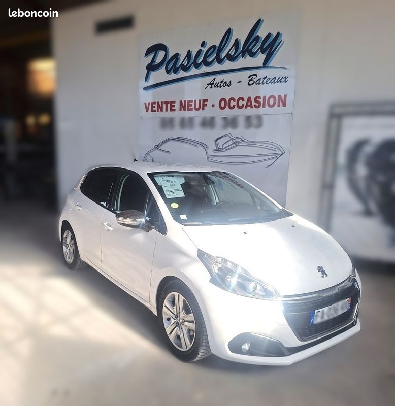 Peugeot 208 Blue HDI 100 cv Allure Business (image 2)