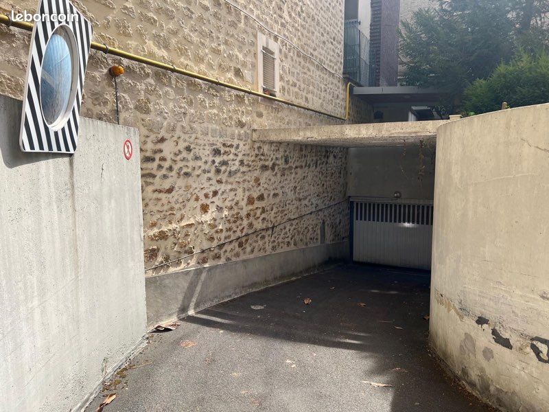 Places de Parking - Deux roues, Quartier Épinettes 75017 (image 3)