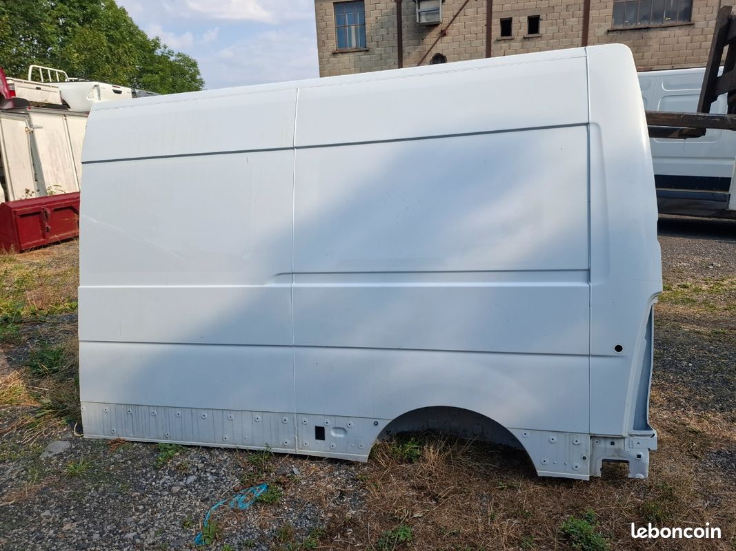 Découpe panneau latéraux toit côté Renault Master 3 tolerie LBO43 (image 4)