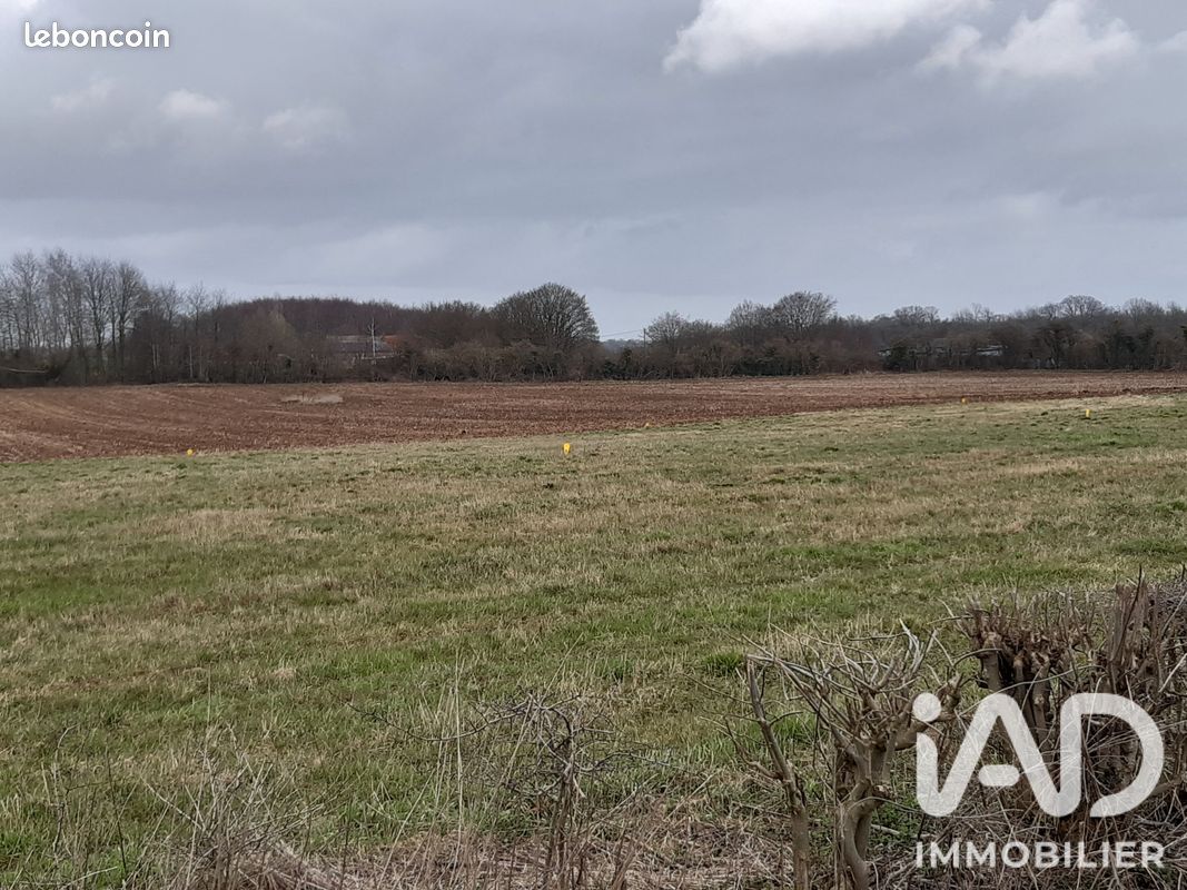 Terrain 1093 m² · à Aibes · 1 093 m² · 43 000 €