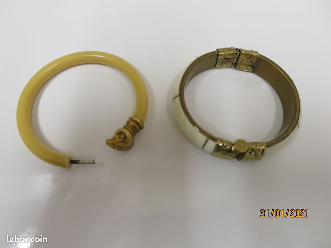 Braccialetto Rigido Aperto Vintage In Corno Beige - Bijou Anni 60/70 - Stato Parfait Vintage (Rif. 5831)
