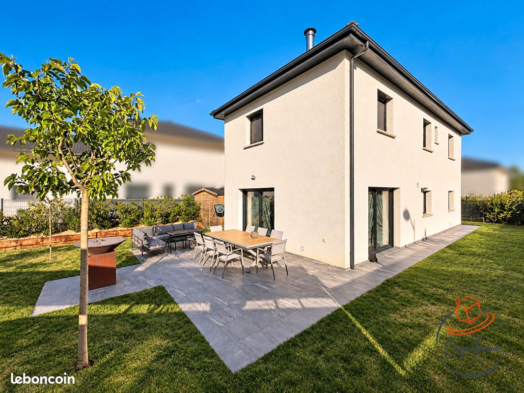 Maison 5 pièces 132 m² · à Péron · 132 m² · 625 000 €