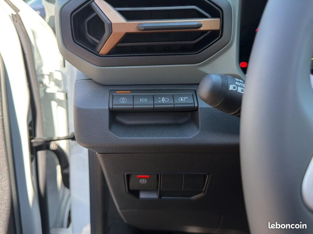 DACIA BIGSTER 1.2 mild hybrid 140 extreme (image 18)
