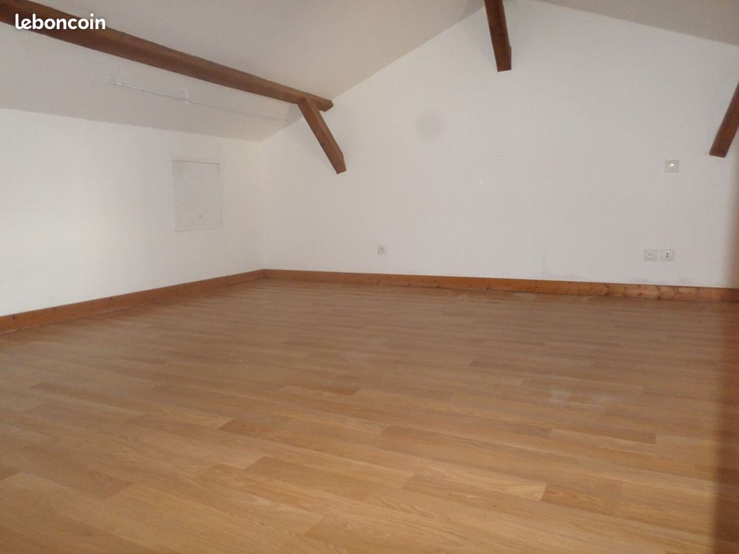 Maison 3 pièces 57 m² - Lussac-les-Châteaux 86320 (image principale 6)