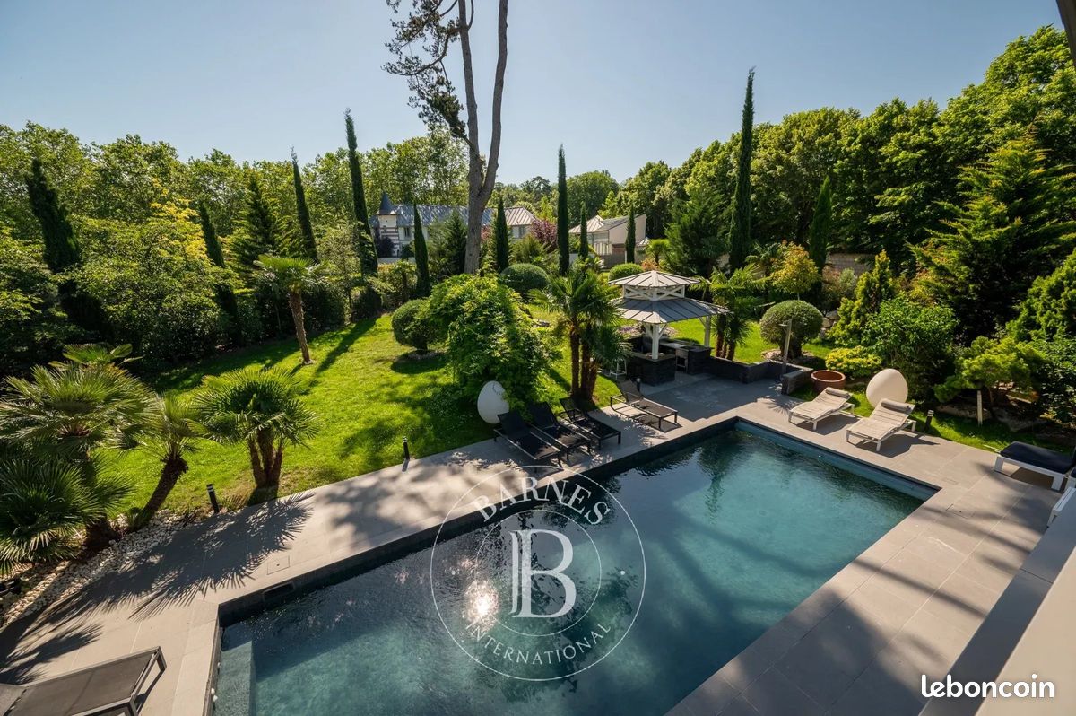 Maison 7 pièces 300 m² · à Rueil-Malmaison · 300 m² · 4 490 000 €