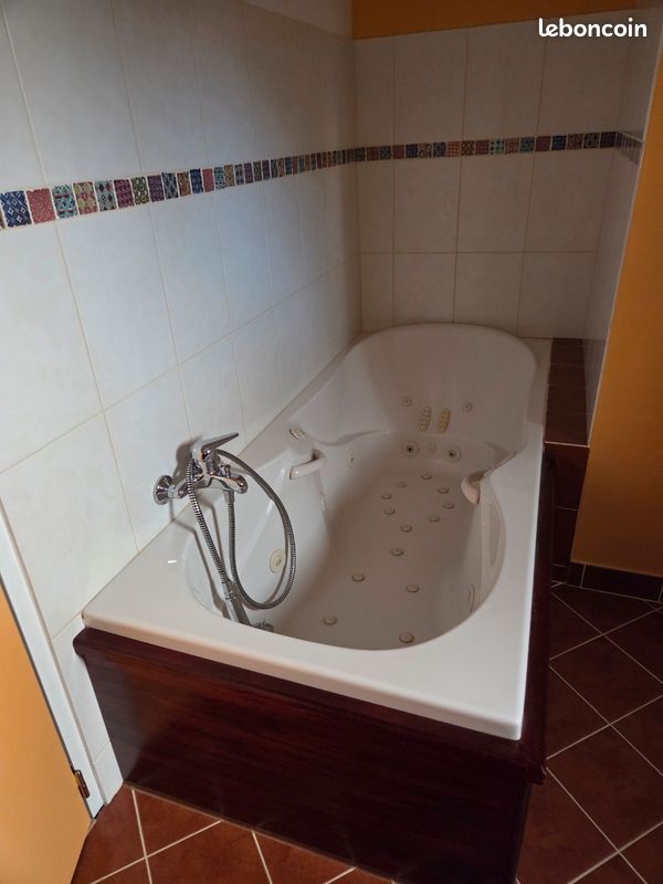 Baignoire balnéo Kinedo (image 3)