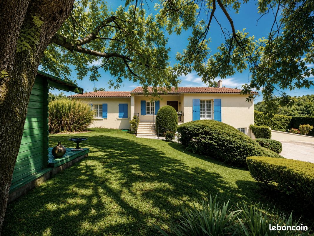 Maison 7 pièces 157 m² · à Saint-Bris-des-Bois · 157 m² · 254 400 €