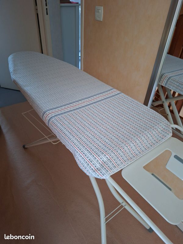 Table de repassage (image 1)