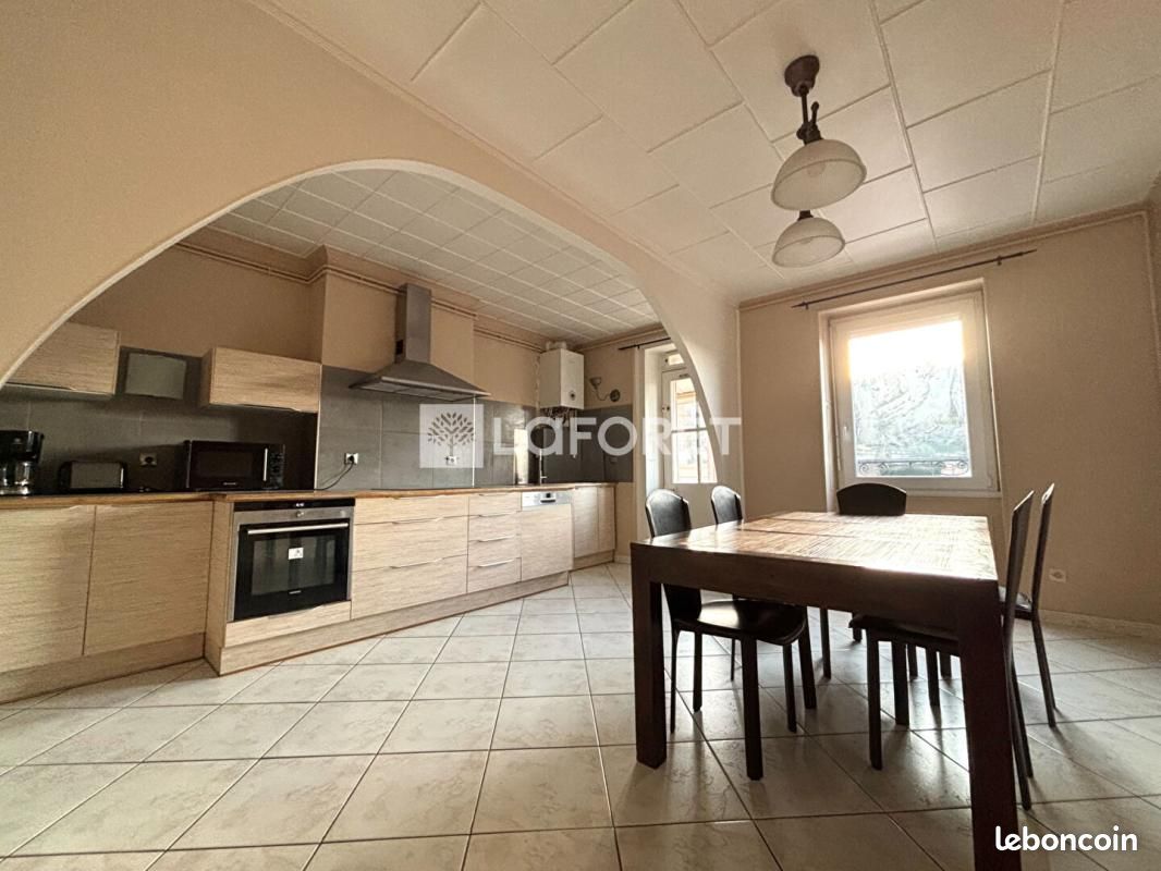Appartement 4 pièces 112 m² · à Givors · 112 m² · 175 000 €