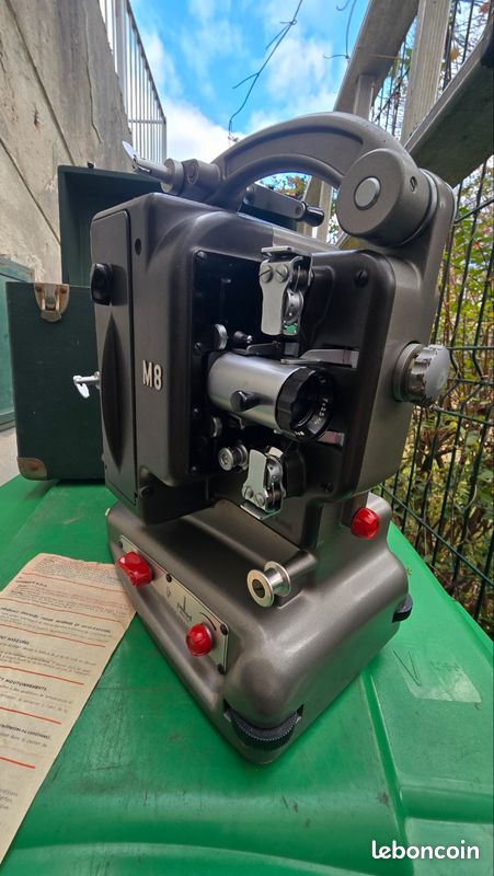 PAILLARD-BOLEX - PROJECTEURS 8 MM ET SUPER 8