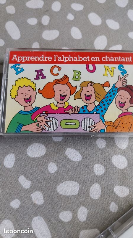 2 cassettes audio pour enfants j'apprends l'alphabet en chantant (image 1)