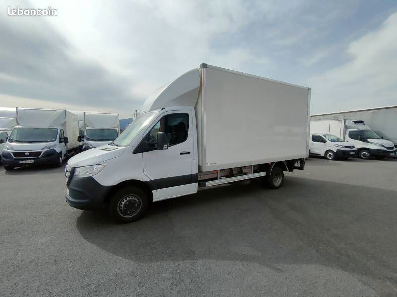 Mercedes Sprinter CHASSIS CABINE 20M3 FOURGON HAYON 3.5 T (image 3)