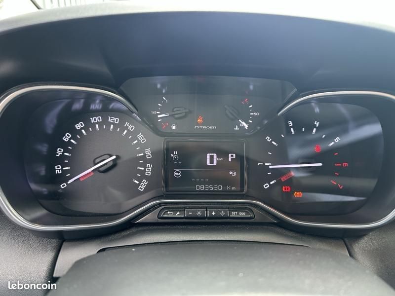 Citroen C3 Aircross PureTech 130ch S&S Shine EAT6 (image 21)