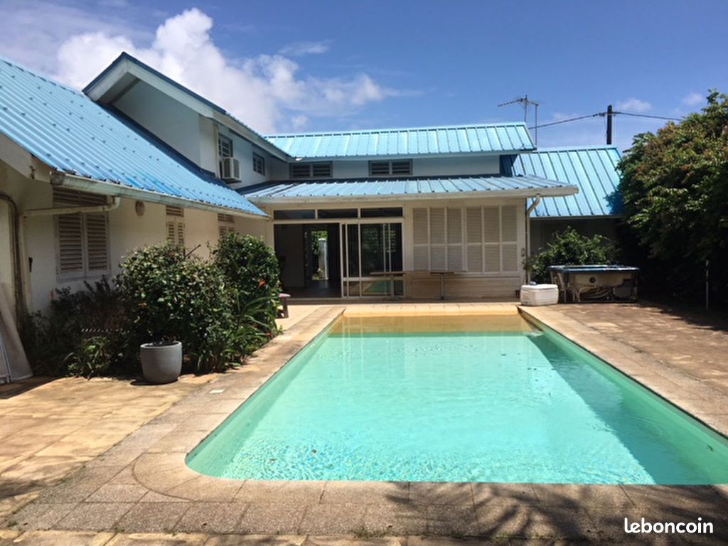 Maison 4 pièces 163 m² · à Cayenne · 163 m² · 2 555 €