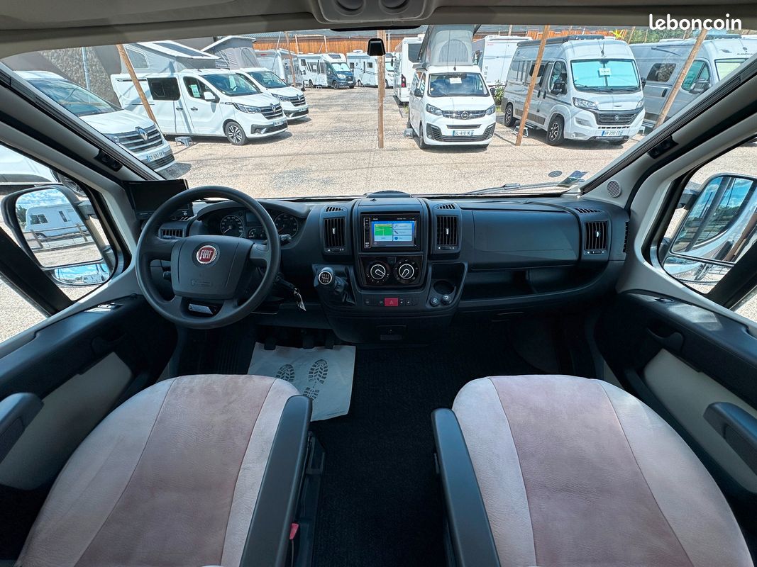 Roller Team Livingstone Prestige 2 / Fiat 130 Cv / Suspension pneumatique avec compresseur / Panneau solaire / Frigo auto (image 5)