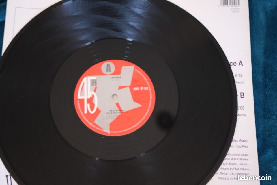 MAXI 45t Lea Kiss – Sexy Woman maxi vinyle 12" (image 4)