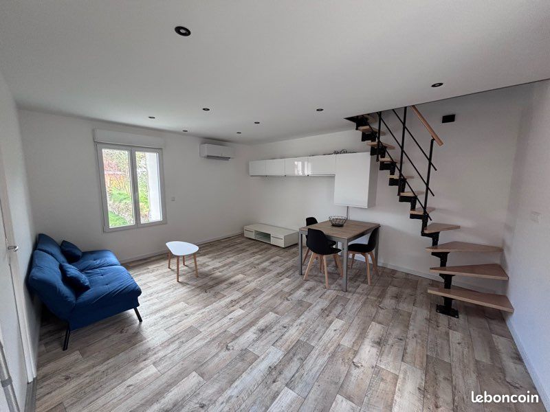 Location (image 8)