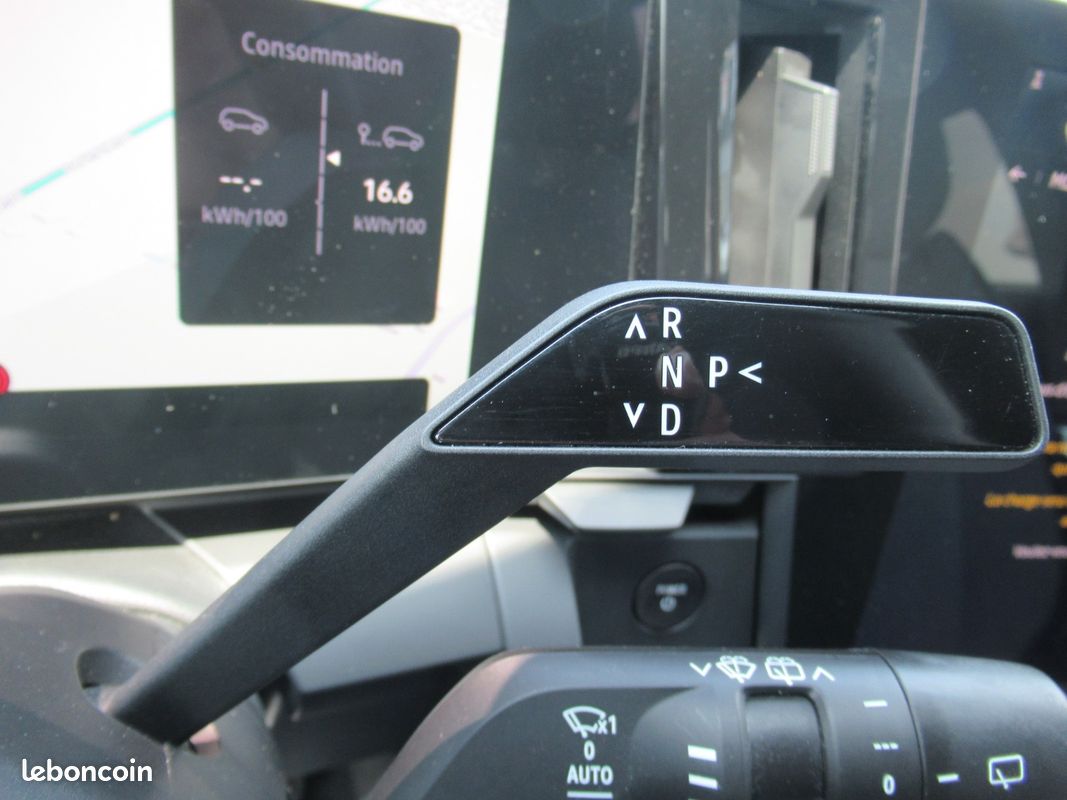 Renault MEGANE E-TECH40 KWh 130CV TECHNO Techno (image 8)