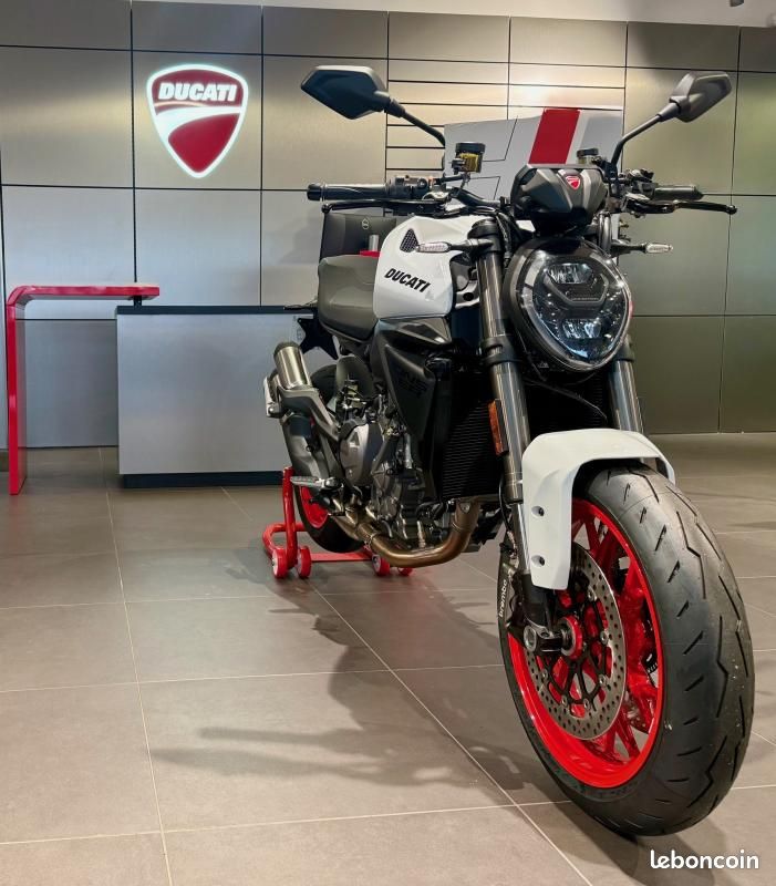 Ducati MONSTER 890 cm3 (image 7)