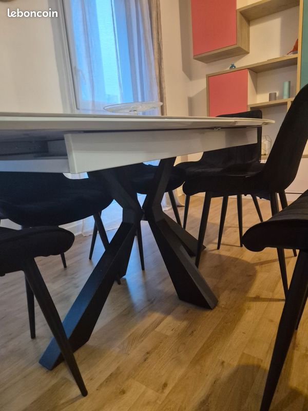 Table céramique (image 1)