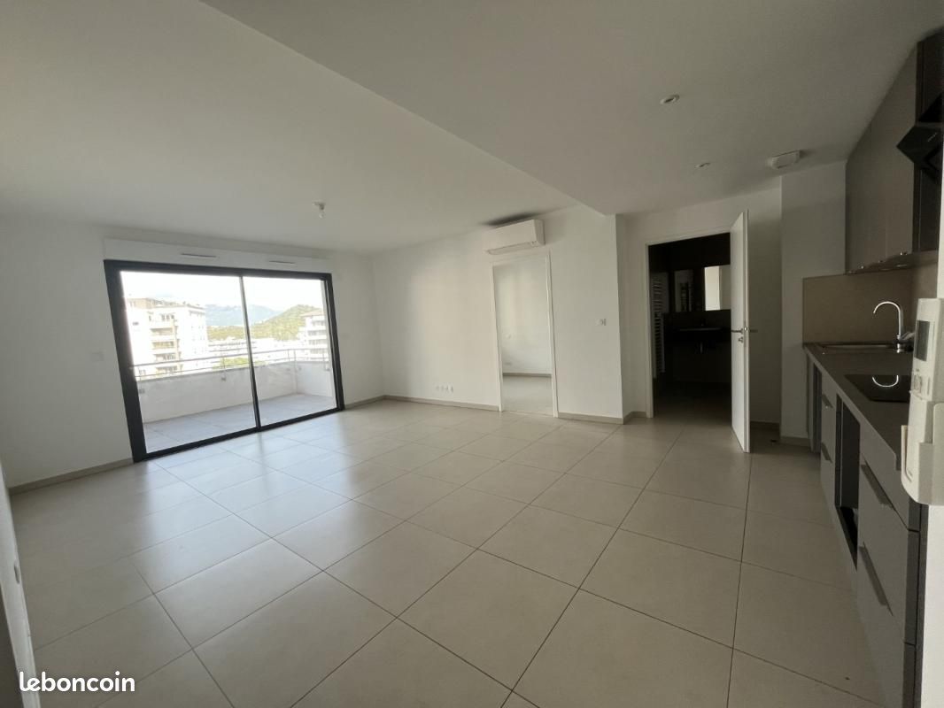 Appartement 3 pièces 63 m² · à Ajaccio · 63 m² · 979 €