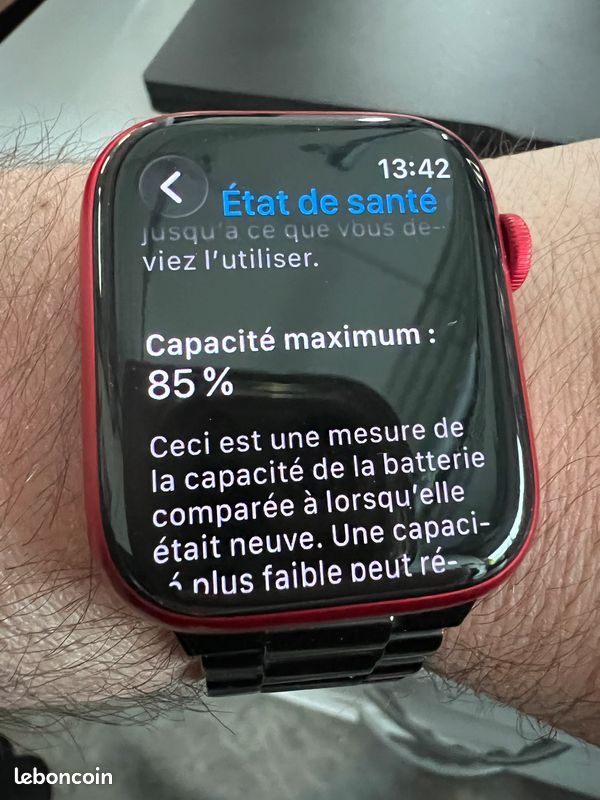 Apple Watch series 8 (RED PRODUCT) 45mm - Très Bon état (image 7)