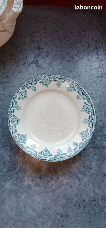 Plat à Pied "Boulenger - Terre de Fer", Bordeaux (Dégât à l'Aile) (image 1)
