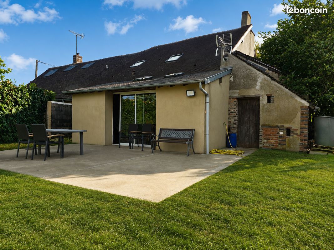Maison 6 pièces 116 m² · à La Selle-en-Hermoy · 116 m² · 139 000 €
