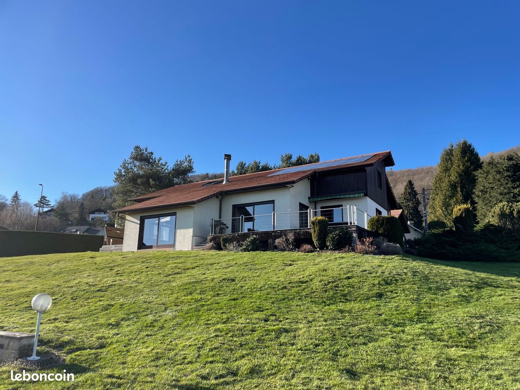 Maison 10 pièces 280 m² · à Saint-Nabord · 280 m² · 615 000 €