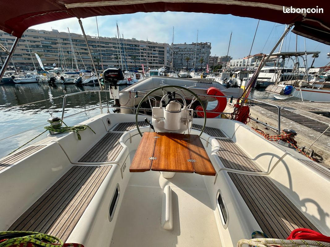 BENETEAU OCEANIS 361 CLIPPER avec place de port (image 2)