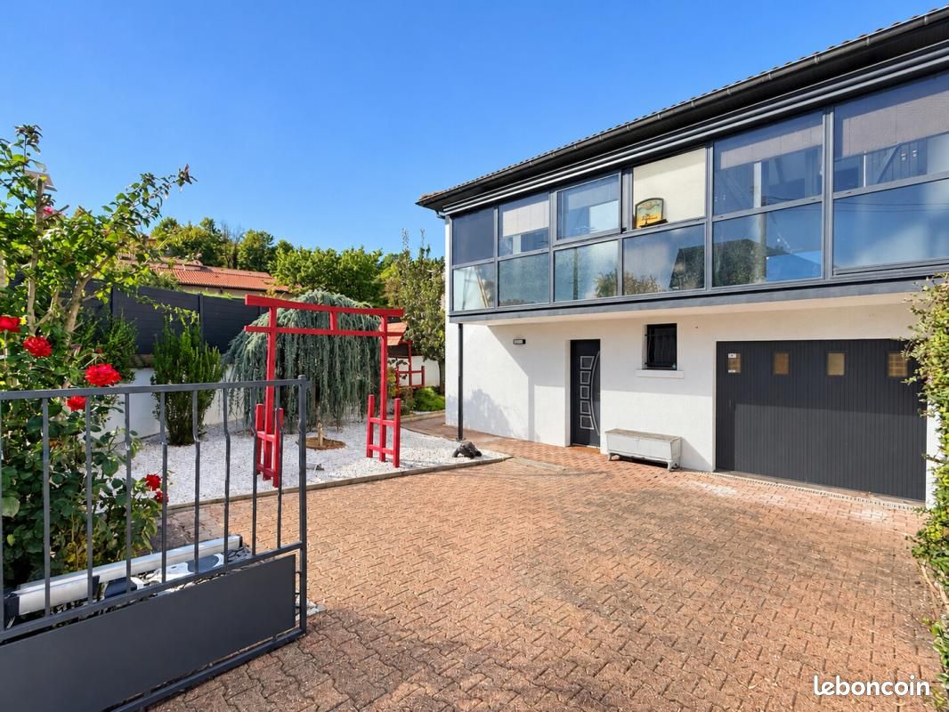 Maison 6 pièces 145 m² · à Aubière · 145 m² · 360 000 €