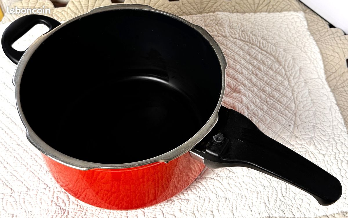 Cuve autocuiseur cocotte minute Silit Sicomatic 4,5 L (image 1)