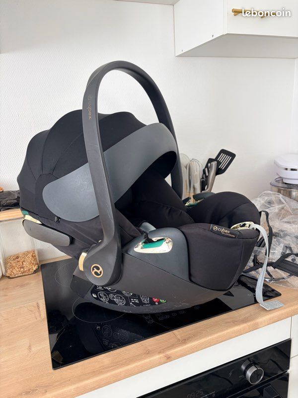 Cosy Cybex Cloud Z2 i-Size - Édition Limitée Jeremy Scott (image 1)