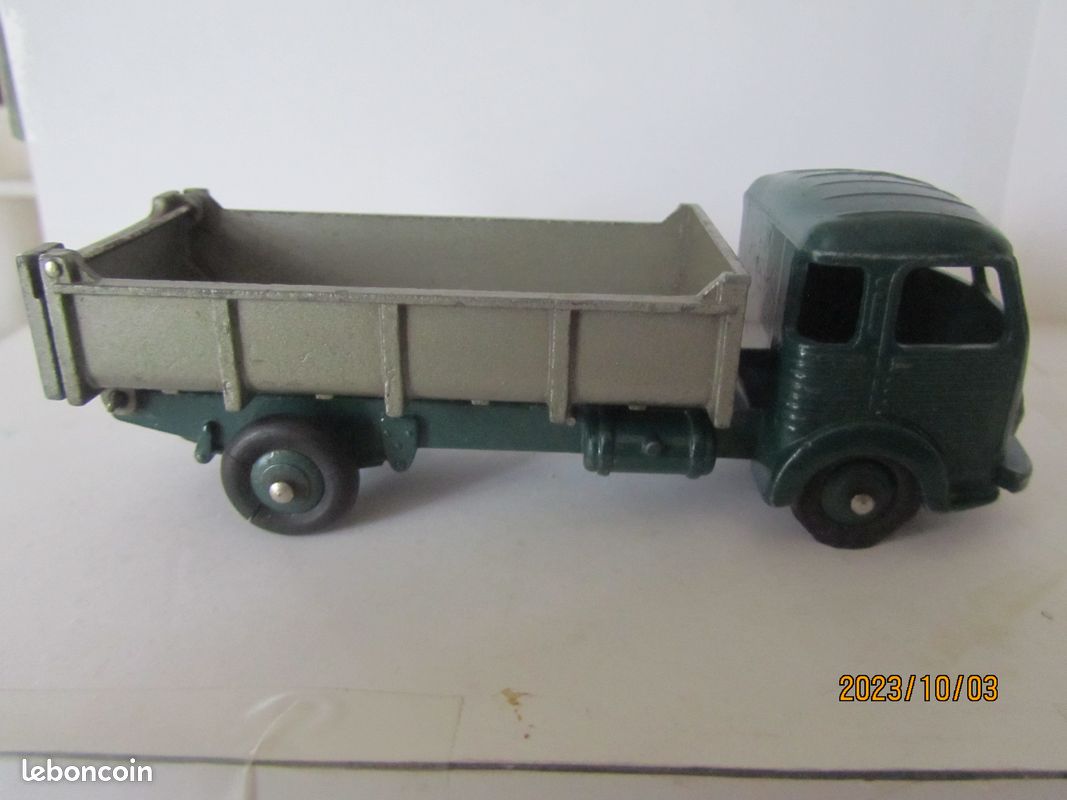 DINKY Toys 1.43è - Simca Cargo Benne Basculante - DINKY TOYS 1 43e Simca Cargo Benne Basculante Dinky Toys Fr Id29436